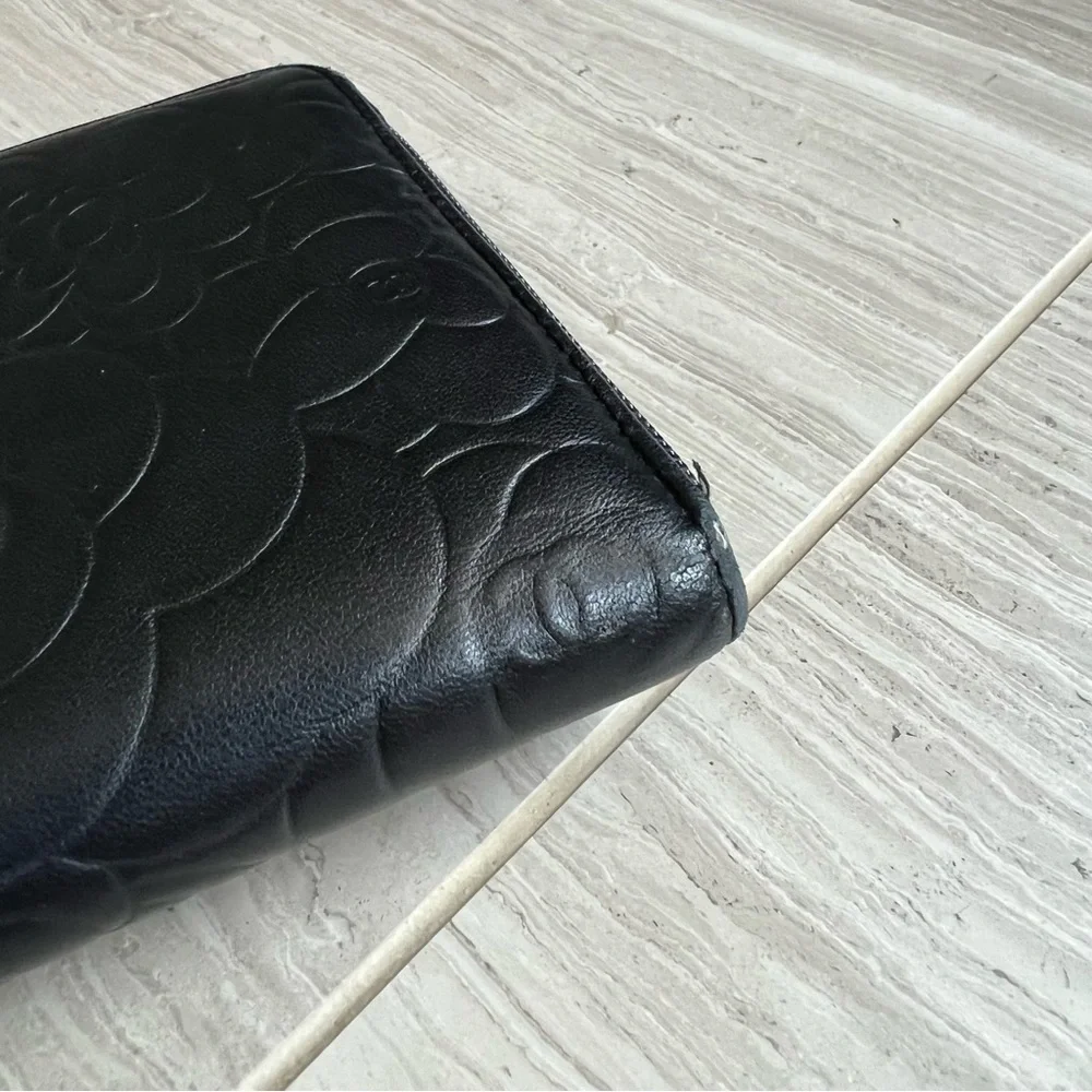 Chanel CC Camélia Floral Zip-Around Wallet